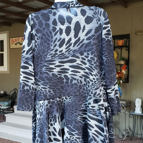 Cheetah Print Wrap Jacket - Picture 4 of 4